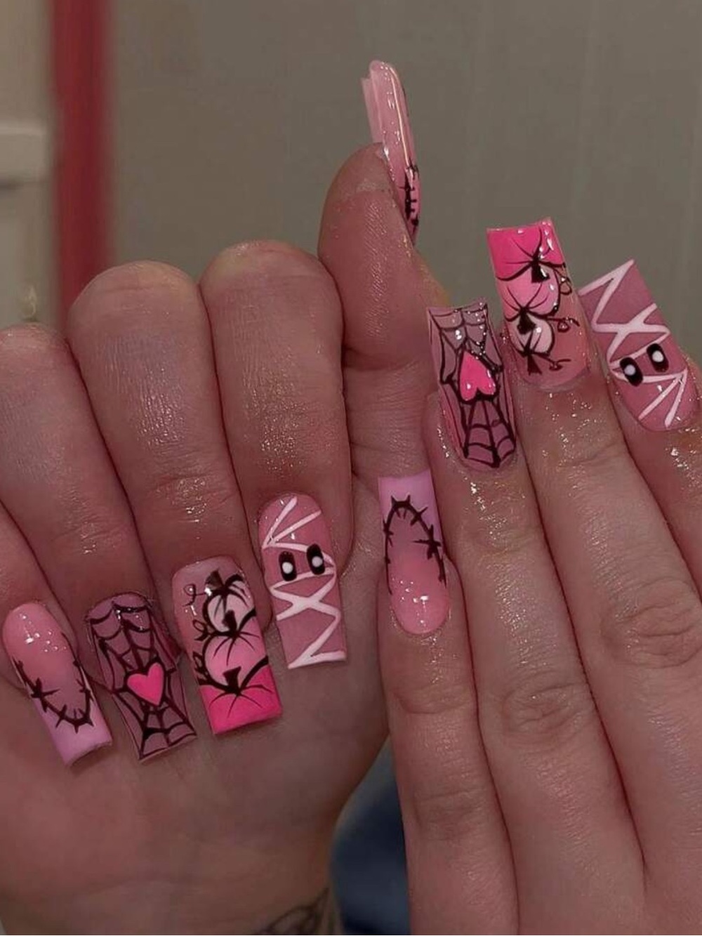 24pc Press On Nail Set from the Nail Bar 💅